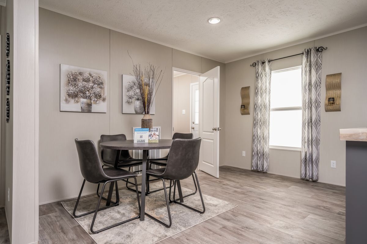 4807360d-a293-455a-9fb4-87971d9e1b5c mobile home, dining room