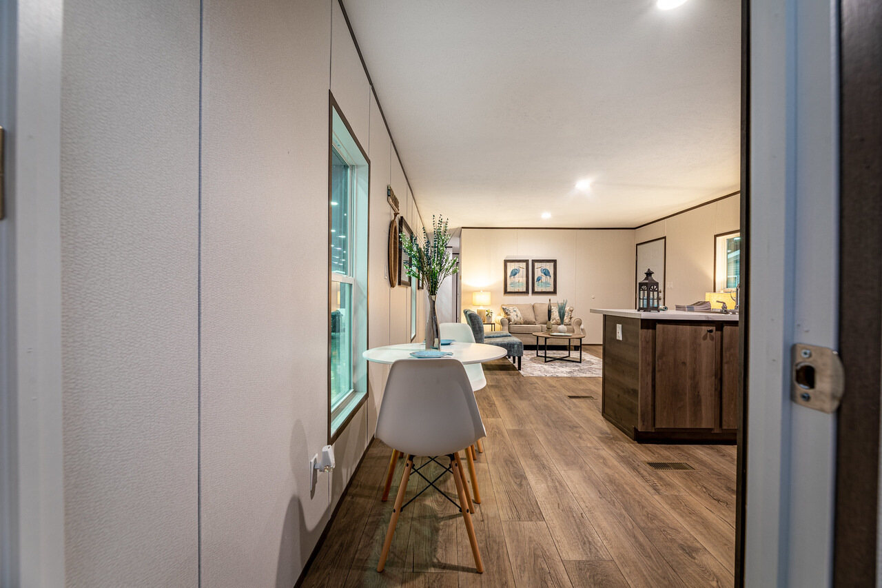 mobile home, living room
