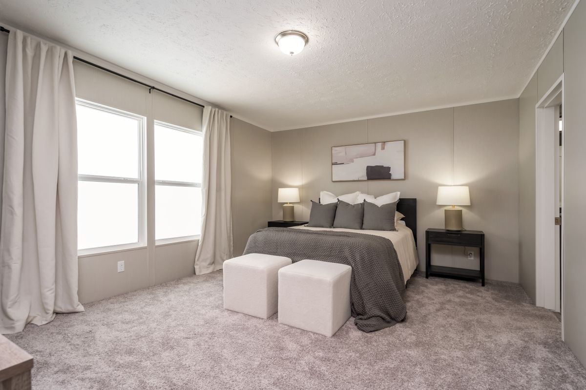 741d3936-5870-4a91-9a03-4ceb93aad08e bedroom, mobile home