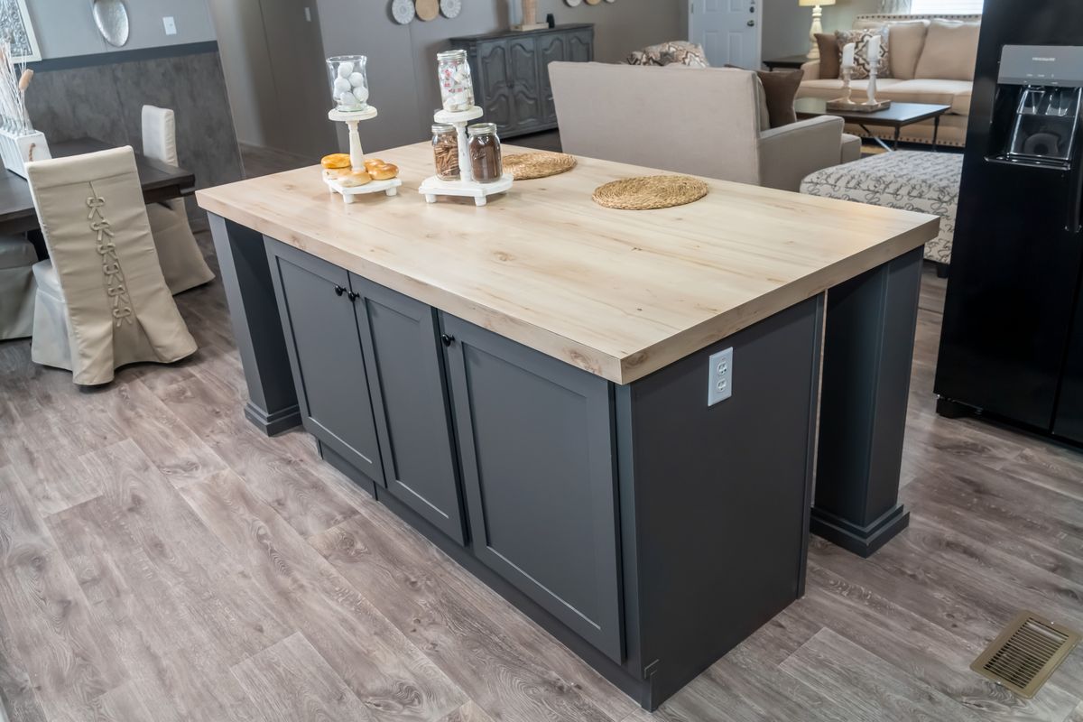 8333caa8-2849-4f07-b919-a46437a7d97a kitchen island, living room