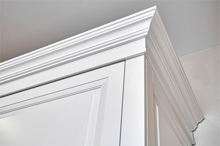 White crown moulding