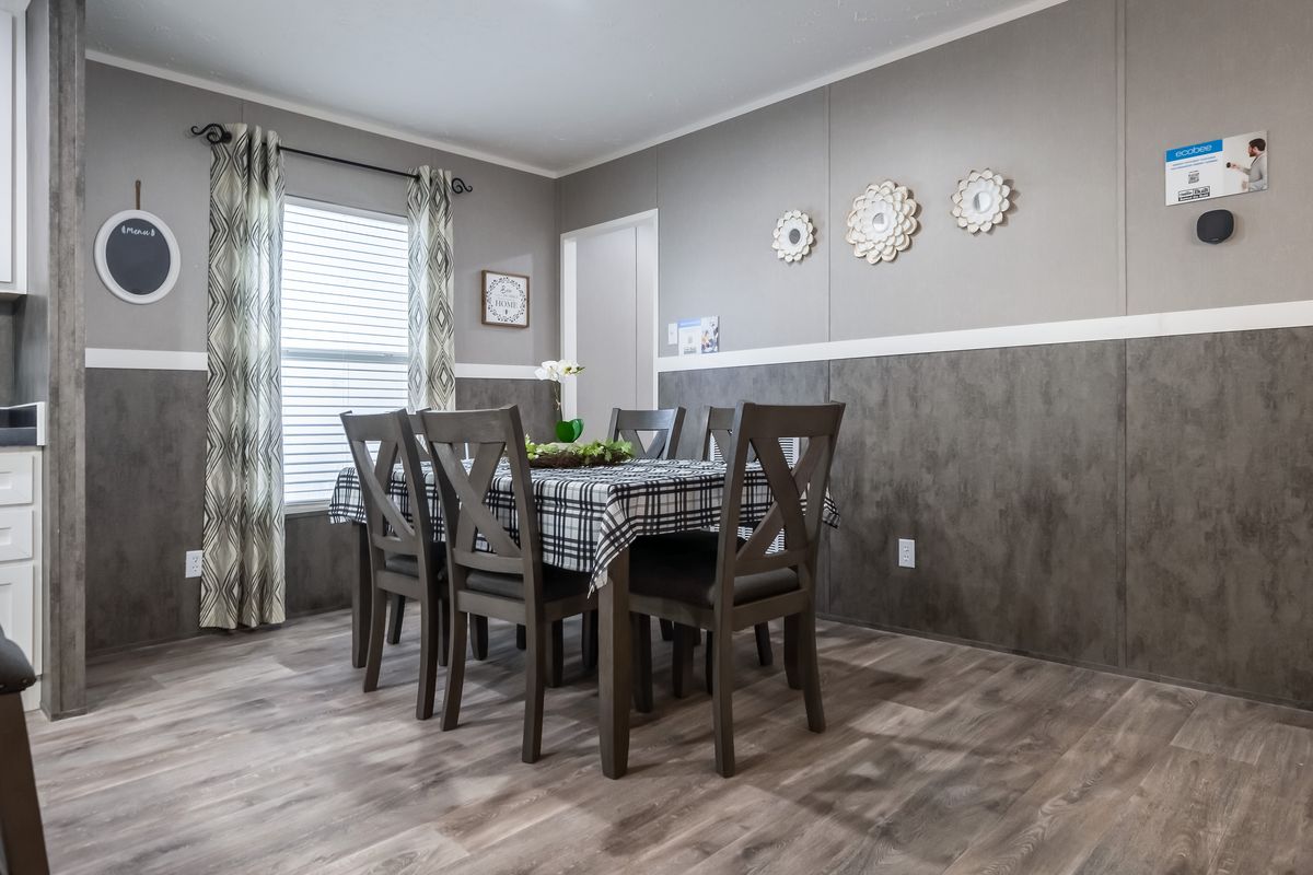 mobile home, dining room