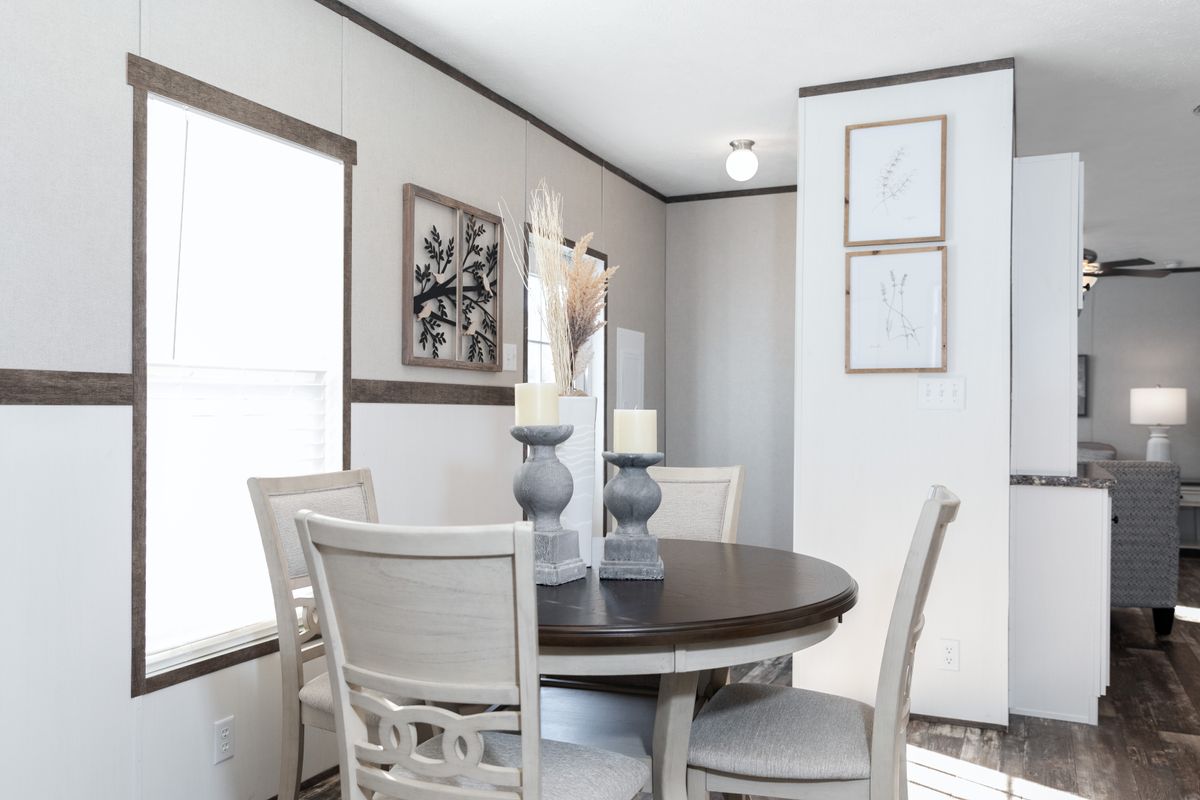 mobile home, dining room